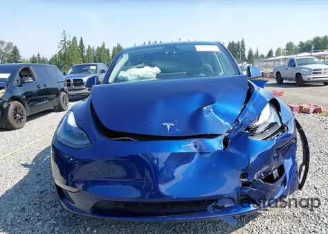 2023 Tesla Model Y Awd/Long Range Dual Motor All-Wheel Drive из США, поврежденный, VIN 7SAYGDEE6PF838025